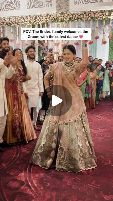 Wedding Dress For Mother, Bride Entry Ideas, Entry For Bride And Groom, Bride Entry Indian Wedding, Wedding Ideas Indian, Bride Groom Entry Ideas Indian, Marriage Songs, Indian Wedding Songs, Dance Clips