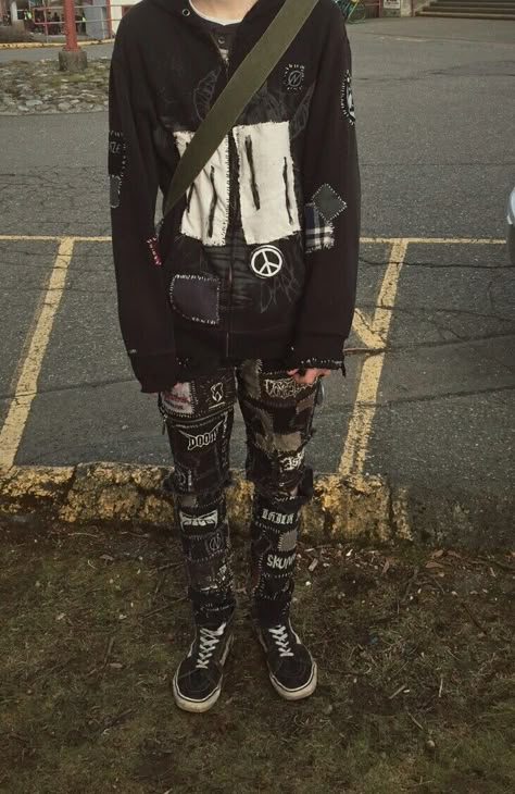 Winter 2017 - I looked pretty dumb in my old hoodie Punk Hoodie Outfit, Crust Punk Hoodie, Crust Punk Outfits, Crust Hoodie, Winter Punk Outfits, Punk Winter Outfits, Crust Punk Aesthetic, 2017 Streetwear, Punk Hoodie