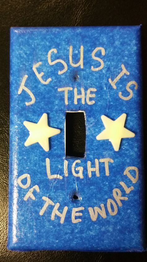 Switch Plate Mod Podge/Tissue Paper Craft @ Lifeway's VBS Preview Event in Fort Worth, TX. VBS 2017 Galactic Starveyors Photo Only-no link Shabbat Crafts, Galactic Starveyors Vbs 2017, Jesus Is The Light, Galaxy Crafts, Vacation Bible School Craft, Lifeway Vbs, Tissue Paper Craft, Vbs Themes, Vbs 2024