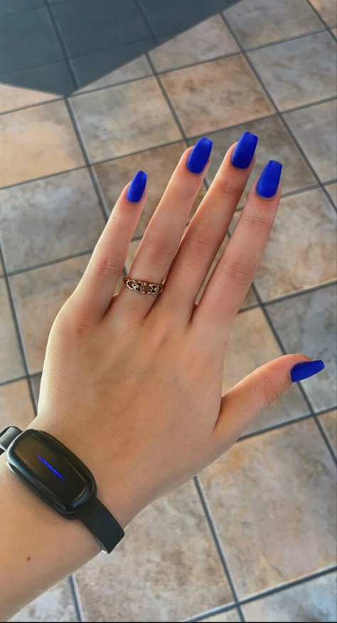 Electric Blue Nails Coffin, Royal Blue Coffin Acrylic Nails, Dark Blue Nails Coffin, Blue Nails Solid, Blue Nails Coffin Shape, Royal Blue Summer Nails, Medium Blue Nails, Plain Blue Nails, All Blue Nails