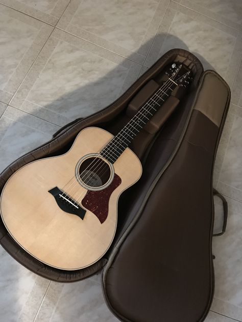 Gutair Acoustic, Beautiful Guitars Acoustic, Nikki Sloane, Mike Ehrmantraut, Taylor Guitars Acoustic, Small Guitar, Taylor Guitars, Mini Guitar, Taylor Guitar