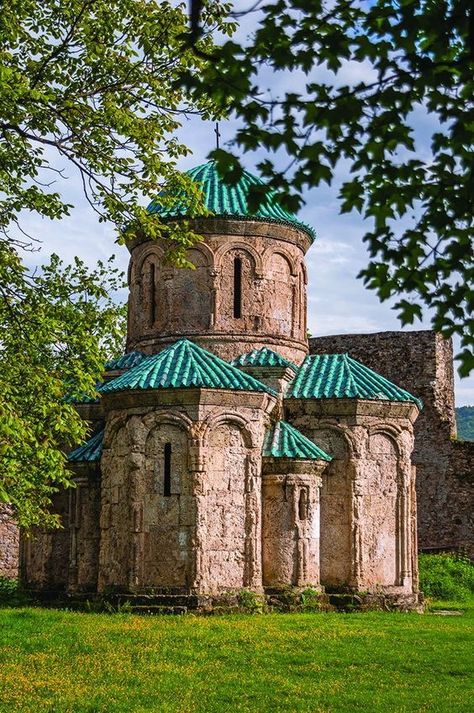 Orthodox Architecture, Armenian Cross, Georgian Art, Cartoon Saloon, Orthodox Monastery, Abandoned Churches, Byzantine Architecture, Georgia Country, Eastern Orthodox Church