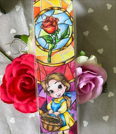 Disney Bookmark, Disney Bookmarks, Tema Disney, Artists Books, Artist Books, Book Making, Drawing People, Favorite Tv Shows, Book Lovers