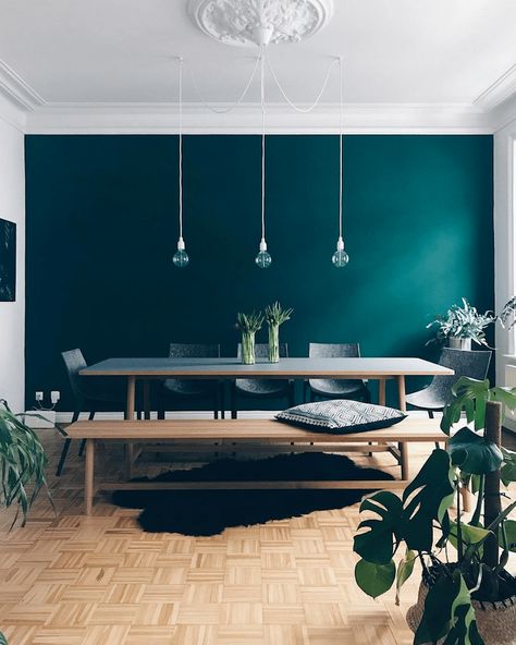 The New Neutral: Dark Green Home Inspiration » Jessica Brigham Dark Green Walls, Wood Dining Room Table, Teal Walls, Green Walls, Interior Modern, Interior Deco, Scandinavian Home, Dining Room Design, Wall Color