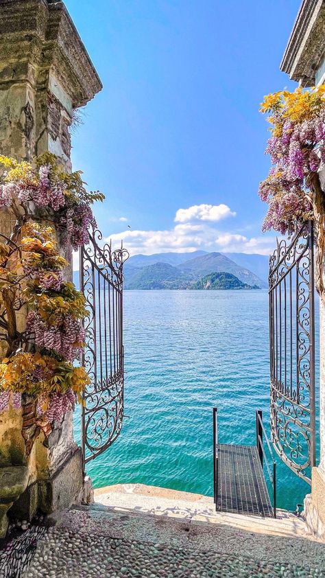 Telegram Wallpaper, Am Wallpaper, Italy Vibes, Dream Vacations Destinations, Lake Como Italy, Italy Aesthetic, Como Italy, Pretty Landscapes, Dream Travel Destinations