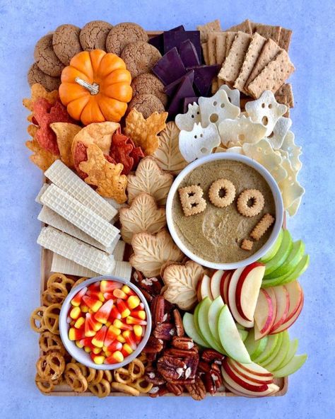 Halloween Grazing Board: Trader Joe's Edition | Ain't Too Proud To Meg Boo Uterie Board, Halloween Charcuterie Board Trader Joes, Pumpkin Grazing Board, Halloween Cuterie Board, Autumn Grazing Board, Halloween Dessert Charcuterie Board Ideas, Fall Desert Board, Fall Dessert Platter, Cute Halloween Charcuterie Board