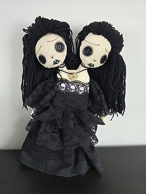 Handmade Gothic Halloween Rag Doll Conjoined  Twins Handmade Unique Rare!   | eBay Button Eyed Dolls, Gothic Doll Costume, Porcelain Doll Face Mask, Ceramic Art Doll, Button Eye Dolls, Gothic Blythe Doll, Creepy Cute Dolls, Cotton Toys Handmade, Conjoined Twins Oc