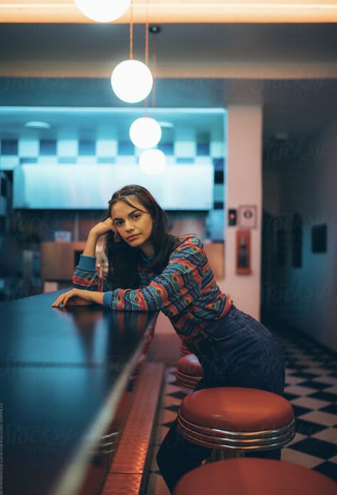 Bartender Photoshoot Women, Leaning On Bar Pose, Pub Photoshoot Ideas, Bar Portrait Photography, Restaurant Booth Photoshoot, Sitting At Bar Pose Reference, Bar Pose Reference, Sitting At Bar Pose, Sitting At A Bar Reference