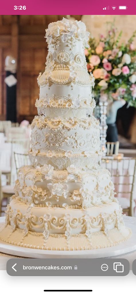 Bridgeton Cake, Glam Wedding Cake, Princess Wedding Cakes, Victorian Wedding Cakes, French Wedding Cakes, Huge Wedding Cakes, Fountain Wedding, Fountain Wedding Cakes, Bridal Cakes