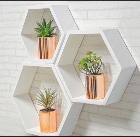 10 wall decoration inspiration in 2023 Industrial Wall Decor, Honeycomb Shelves, Shelves Floating, Geometric Shelves, Hexagon Shelves, Unique Shelves, Christmas Mantle Decor, Wall Shelves Design, White Shelves