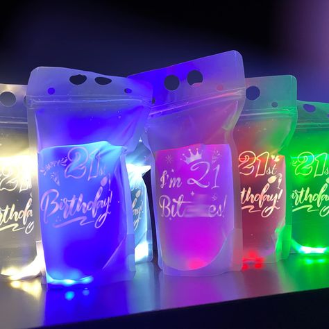 21st Birthday Neon Theme, Neon 21st Birthday Party, Glow In The Dark 30th Birthday Party, Adult Glow Party, 21st Birthday Ideas Glow In The Dark, 18th Birthday Party Glow In The Dark, Glow Birthday Party Ideas, Bf Bday, Cute Party Ideas