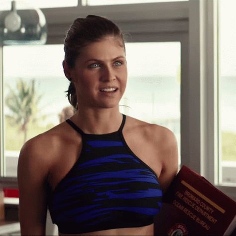 Alexandra Daddario Baywatch, Erin Andrews, Estilo Taylor Swift, Pretty Smile, Alexandra Daddario, Baywatch, Margot Robbie, The Duff, Scarlett Johansson