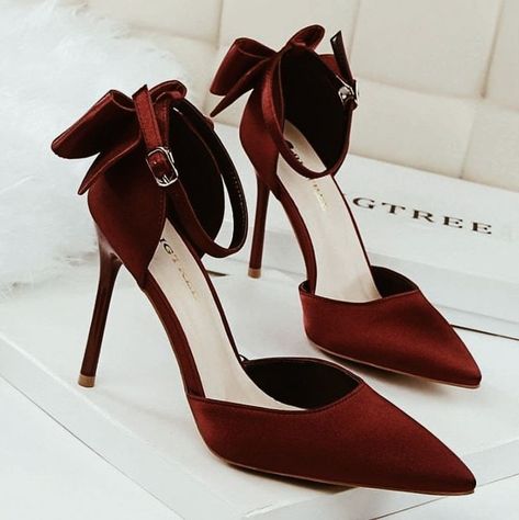 Elegant Shoes Heels, Diy Heels, Hak Tinggi, Fancy Heels, Pretty Heels, Fairy Shoes, Dr Shoes, Shoes Heels Classy, Fashion Shoes Heels