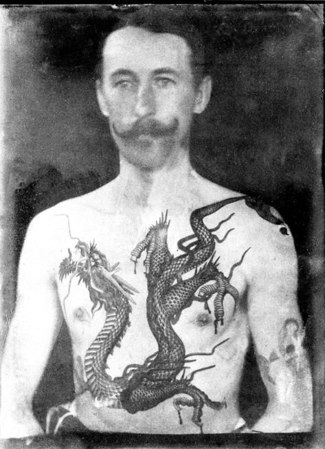 Vintage photos show the hidden Victorian craze for HUGE tattoos… from full chest pieces to entire sleeves Huge Tattoos, Historical Tattoos, Dragon Tattoo Chest, Antique Tattoo, Vintage Tattoo Design, Japanese Dragon Tattoo, Retro Tattoos, Flash Tattoo Designs, Vintage Flash