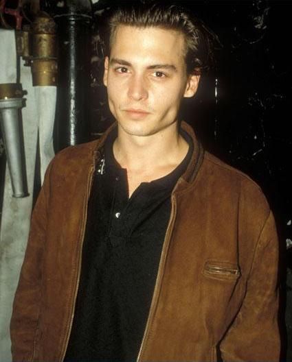 Johnny at the premiere for the movie Great Balls of Fire on June 26th, 1989. Messy Slick Back, Johnny Depp Hairstyle, 90s Johnny Depp, Johnny Depp Quotes, جوني ديب, Ian Joseph Somerhalder, Bald With Beard, 21 Jump Street, Young Johnny Depp