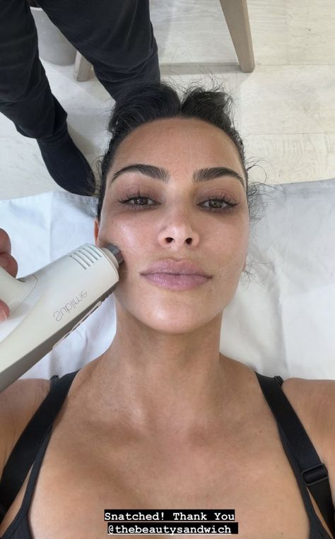 Kim Kardashian Skin Care, Kim Kardashian Eyebrows, Kloe Kardashian, Kylie Jenner Lipstick, Kylie Jenner Makeup, Kim K, Kendall Jenner Style, Kourtney Kardashian, Homecoming Hairstyles