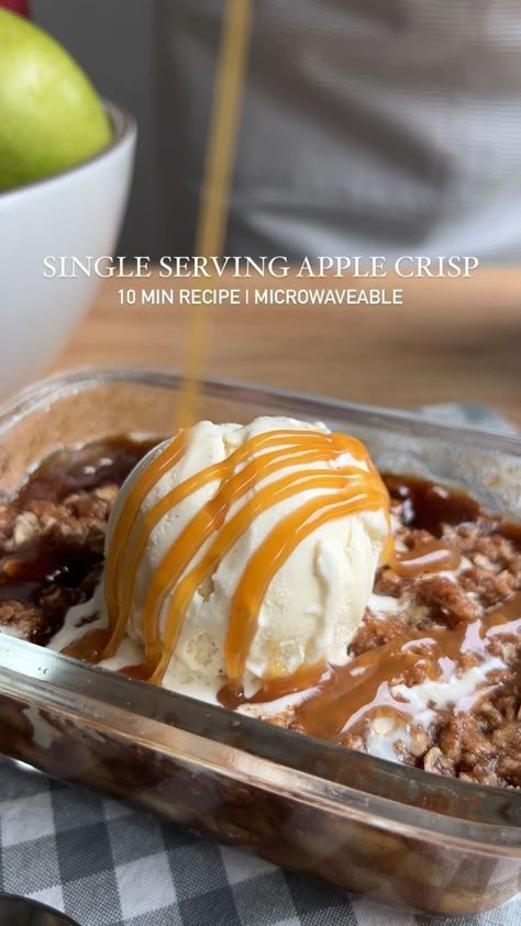 10 Minute Single Serving Apple Crisp, 10 Minute Apple Crisp, Single Serve Apple Crisp, Single Serving Apple Crisp, Microwave Apples, Apple Cobbler Recipe, Apple Crisp Easy, Oven Recipe, Single Serve Desserts