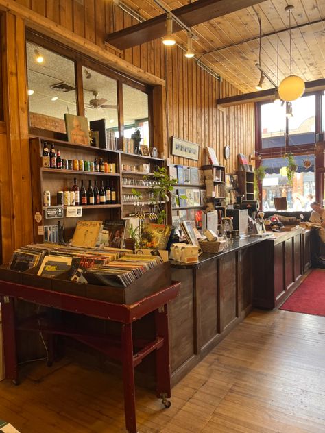 French Bookstore Aesthetic, Bookstore Cafe Ideas, Bookstore Counter, Bookstore Bakery, Coffee Bookshop, Bookshelf Quilt, Cafe Bookstore, Bookshop Café, Opening A Cafe