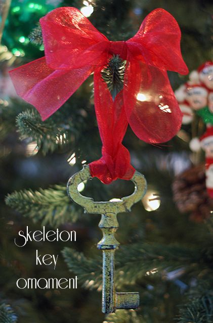 Skeleton key ornaments {101 Days of Christmas} > Life Your Way Key Crafts, Skeleton Key, Christmas Settings, Pottery Barn, Key, Craft Projects, Christmas Crafts, Diy Projects, Christmas Tree