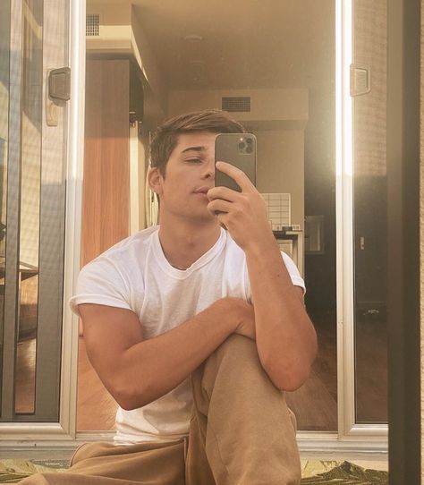 Sean O Donnell, Man Photography, O Donnell, Can You Be, Out Of Style, Youtubers, Going Out, Mirror Selfie, Photography