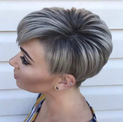 Frosted Hair, Pixie Cut Styles, Funky Short Hair, Short Grey Hair, Short Straight Hair, Very Short Hair, Cute Hairstyles For Short Hair, Haircut For Thick Hair, Haircuts For Fine Hair