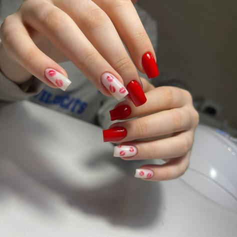 Red And White Nails, Inspiration Nails, February Nails, Acrylic Nails Coffin Short, Pretty Acrylic Nails, Valentine's Day Nails, Valentines Nails, Designs Ideas, Nails Acrylic