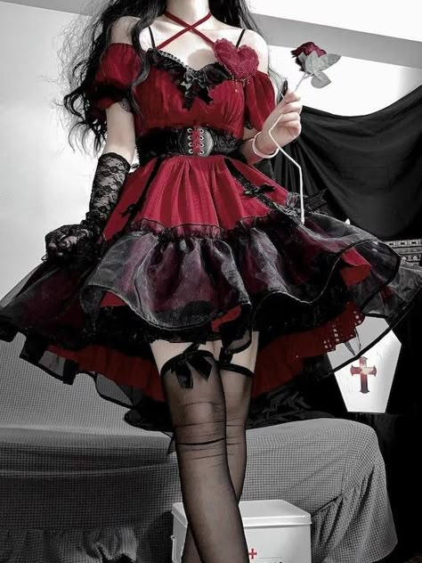 Dark Carnival Aesthetic Outfits, Gothic Valentine Outfit, Goth Prom Dress Corsets, Lizzie Hearts Inspired Outfits, Gothic Valentines Day Outfit, Valentine's Day Fashion, Goth Valentines Day Outfit, Vampirecore Outfits, Lovecore Outfits