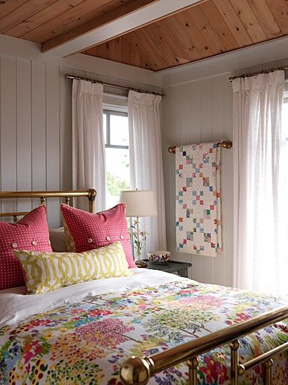 Displaying Quilts, Color Bathroom Design, Cottage Makeover, Decorating With Quilts, Sarah Richardson Design, Made Bed, Quilting Digest, Sarah Richardson, Brass Bed