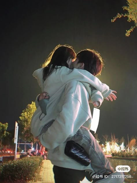 Japanese Couple, Korean Couple Photoshoot, Couple Poses Reference, Hugging Couple, Couples Vibe, Ulzzang Couple, Korean Couple, Two Girls, Cute Love Couple