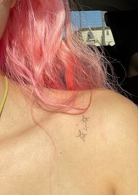 Ephemeral Tattoo, Clavicle Tattoo, Sparkle Tattoo, Diamond Tattoos, Small Pretty Tattoos, Small Tattoo Ideas, Petite Tattoos, Small Tattoos Simple, Star Tattoo