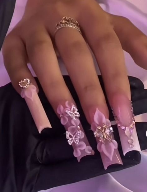 Classy French Tip Nails With Gems, Pink Long Bling Nails, Blinged Out Pink Nails, Pink Quinceanera Nails Long, Baddie Extra Nails, Quinceanera Set Up Ideas, Pink Bling Acrylic Nails Rhinestones, Simple Xxl Acrylic Nails, Bling Set Nails