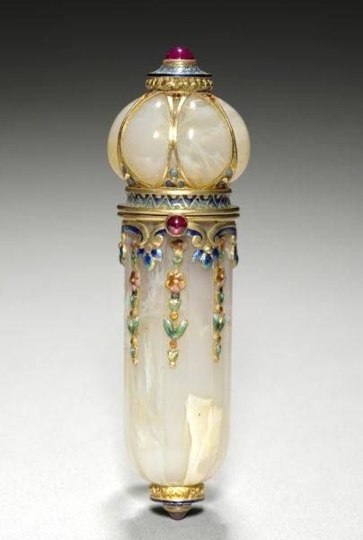 French Perfume Vial ca. 1900 france vintage perfume bottle antique french historical 1900s vial Vintage Parfum, Perfume Vintage, Old Perfume Bottles, Bottle Images, Pretty Perfume Bottles, زجاج ملون, Perfume Bottle Art, French Perfume, Beautiful Perfume Bottle