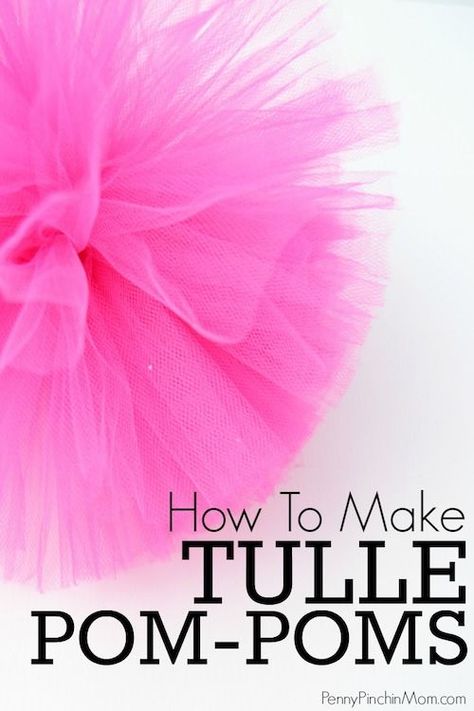 How To Make Pom Poms With Tulle, Diy Bridal Shower Decorations, Diy Tulle Poms, Pompon Tulle, Tulle Baby Shower, Tulle Pompoms, Simple Bridal Shower Decorations, Diy Babyshower, Pom Pom Tutorial