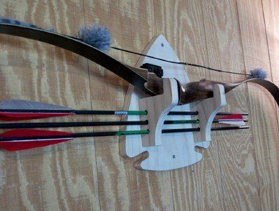 Traditional By Nature Arrow Head Bow Rack Deer Hunting Decor, Crossbow Rack, Hunting Crossbow, Archery Shop, Diy Crossbow, Bow Rack, Archery Gear, Crossbow Arrows, Bow Storage