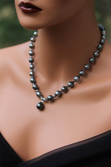 Black Tahitian Pearls, Pearl Jewlery, Idea Wedding, June Birthday, Tahitian Black Pearls, Pearl Strand, Pearl Strands, Pearl Types, Tahitian Pearls