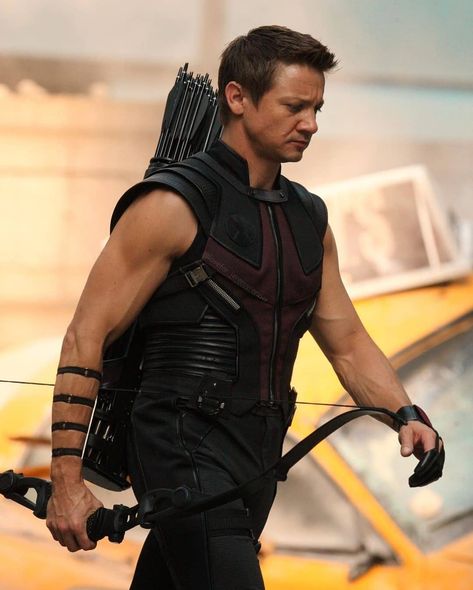 Hawkeye Avengers, Avengers Cartoon, Avengers Pictures, Marvel Avengers Assemble, Clint Barton, Man Thing Marvel, Jeremy Renner, Gal Pal, Film Set