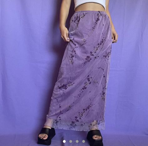 Long Purple Floral Skirt, Purple Long Skirt Outfit, Long Purple Skirt Outfit, Purple Maxi Skirt Outfit, Misery Costume, Purple Skirt Outfit, Long Purple Skirt, Flower Outfit, Thrift Inspo