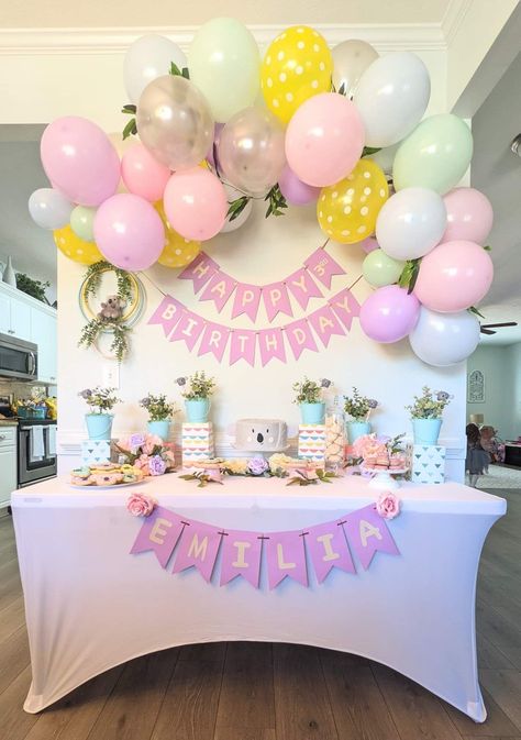 Koala Theme Party, Koala Themed Birthday Party, Koala Birthday Party Ideas, Koala Party Decorations, Koala Birthday Party, Koala Party, Koala Birthday, Peanuts Birthday, 2nd Birthday Party For Girl