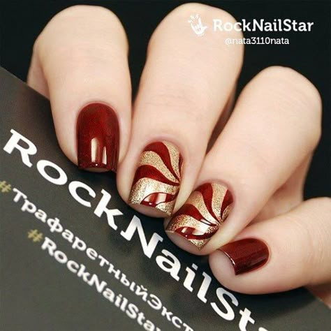 Red And Gold Nail Designs Short, Nail Designs For Indian Wedding, Red And Gold Nails Almond, Nail Designs Red And Gold, Red And Golden Nails, Red And Gold Christmas Nails, Red And Gold Nail Designs, Swirl Nail, Indian Nails