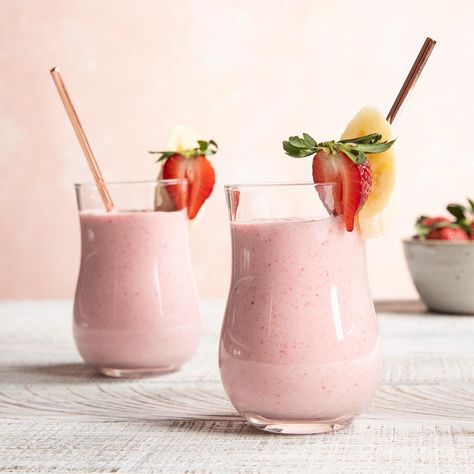 Strawberry Banana Smoothies Peanutbutter Smoothie Recipes, Smoothie Recipes Strawberry, Banana Smoothie Recipe, Peanut Butter Smoothie, Dairy Free Yogurt, Strawberry Banana Smoothie, Strawberry Yogurt, Strawberry Smoothie, Cooking For Two