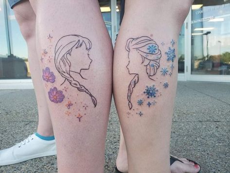 Frozen Sister Tattoos, Elsa And Anna Tattoo, Disney Frozen Tattoo Ideas, Disney Matching Tattoos, Elsa Tattoo, Matching Disney Tattoos, Frozen Tattoo, Matching Tattoos For Couples, Cute Best Friend Tattoos