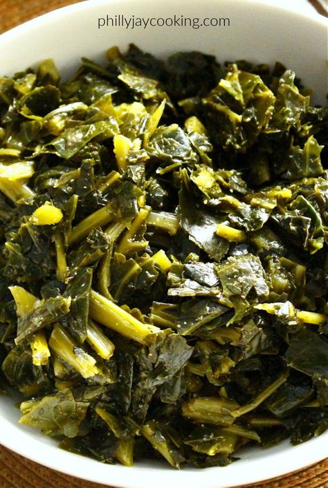 Soul-Food Style Frozen Collard Greens 9 Frozen Collard Greens Recipe, Frozen Collard Greens, Best Collard Greens Recipe, Easy Collard Greens Recipe, Collard Green Seasoning, Easy Food Dishes, Garden Vegetable Recipes, Yummy Vegetable Recipes, Collard Greens Recipe