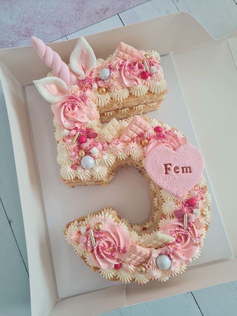 Unicorn cijfertaart 🦄💕 unicorn_cake 917 Five And Fabulous Birthday Cake, 5 Shape Birthday Cake, Number 5 Rainbow Cake, Number 5 Unicorn Cake, Unicorn Cake 5th Birthday, Number 4 Unicorn Cake, 5th Birthday Cake Girl, Girls 5th Birthday Cake, Number 4 Birthday Cake