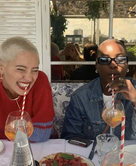 Shaved Head Women Outfits, Iris Law Buzzcut, Shaved Head Round Face, Shaved Bleached Hair, Platinum Buzzcut Women, Plus Size Buzzcut Women, Shaved Head Outfits, Shaved Hair Girl, Shaved Blonde Hair