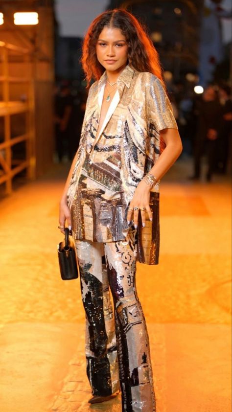 Zendaya attending Louis Vuitton fashion show Louis Vuitton Fashion Show, Louis Vuitton Fashion, Cute Fashion, Fashion Show, Louis Vuitton, Fashion Design, Design