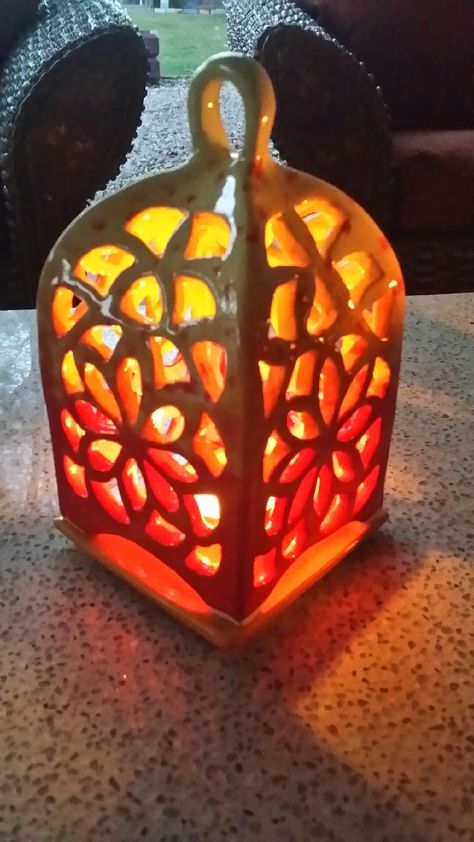 T Light lantern hand built Slab Lantern Ceramics, Luminaries Ceramic, Clay Lanterns Ideas, Ceramic Lantern Ideas, Pottery Lanterns, Pottery Lantern, Lantern Sculpture, Clay Lanterns, Clay Lantern