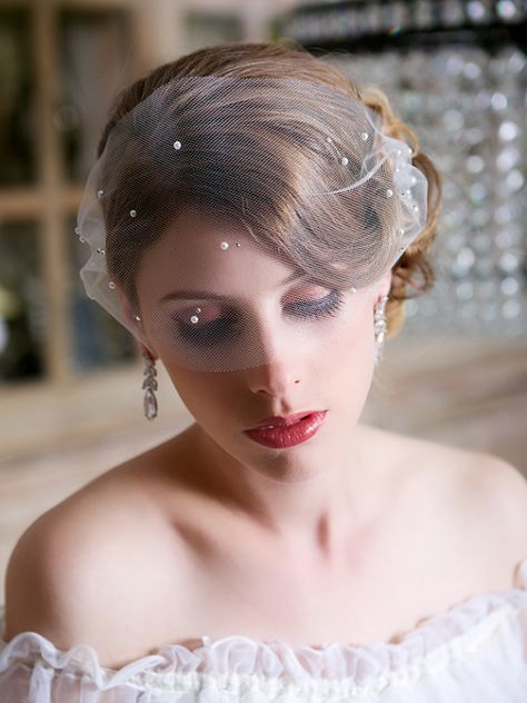 Tulle Bandeau Birdcage Veil Bird Cage Veil Bridal by GildedShadows Modern Veil, Bird Cage Veil, Cage Veil, Soft Tulle Veil, Veil Crystal, Cap Veil, Veiled Hats, Pearl Veil, Veil Styles