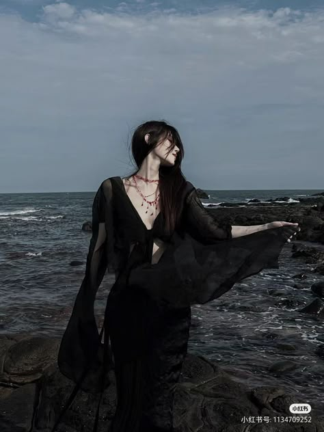 Goth Beach Photoshoot, Dark Siren Aesthetic Outfit, Sea Witch Aesthetic Outfit, Goth Beach Outfit, Siren Fashion, Gothic Beach, Gothic Photoshoot, Enya Music, Siren Mermaid