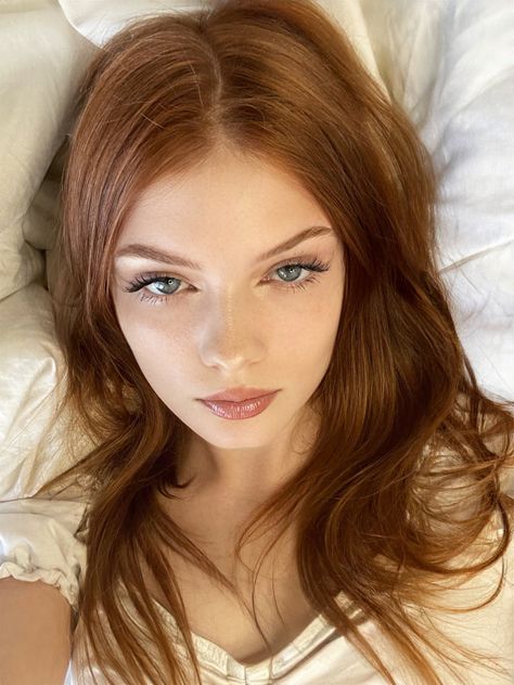 Natural Ginger Hair Dye, Hair Color Orange Red, Orange Undertone Hair, Subtle Orange Hair, Ginger Hair Outfit Ideas, Caramel Orange Hair, Pale Skin Ginger Hair, Orange Tinted Brown Hair, Cool Tone Orange Hair