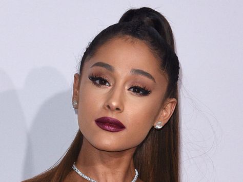 Ariana Grande was objectified in front of her face and she was having none of it Kylie Jenner Fotos, Out Hairstyles, Ariana Grande Images, Beauty Vlogger, Ariana Grande Pictures, Regina George, V Magazine, Front Face, Brooke Shields